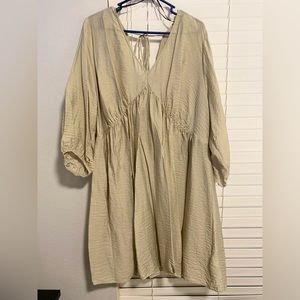 H&M Light Green V-Neck Dress